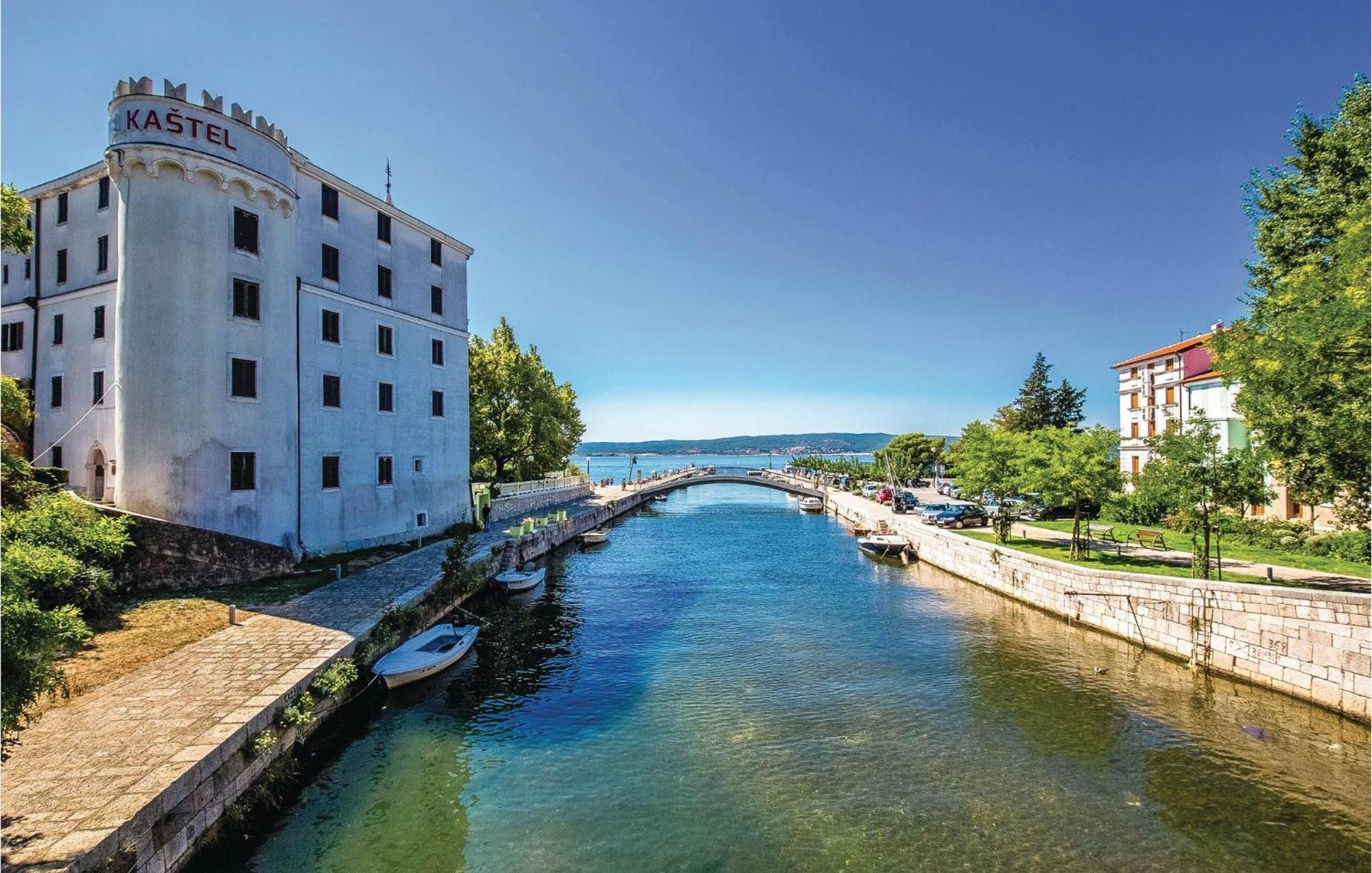Nice Apartment In Crikvenica With Kitchen Eksteriør billede